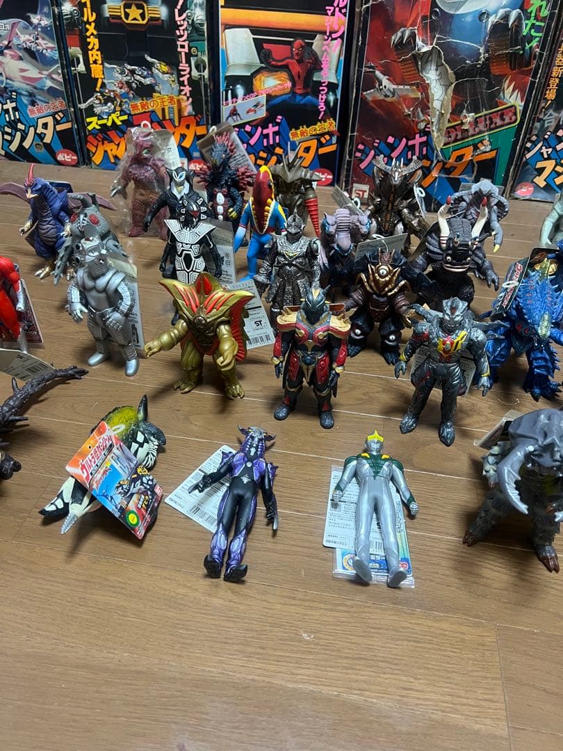 ウルトラマンシリーズ 怪獣フィギュア コレクション42体セット　未使用　バンダイ