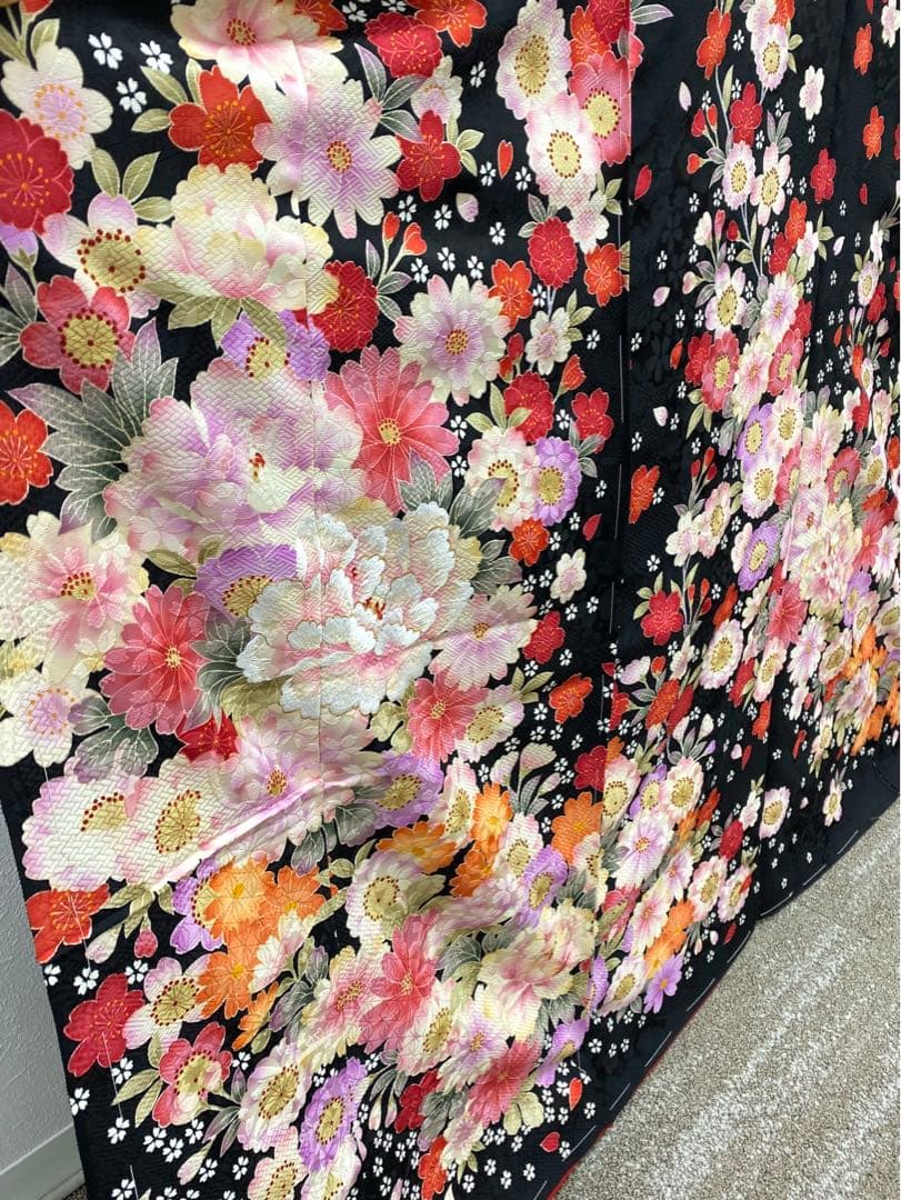 振袖 仮絵羽 刺繍 金彩 紋意匠 牡丹 正絹 未仕立て品 八掛付き