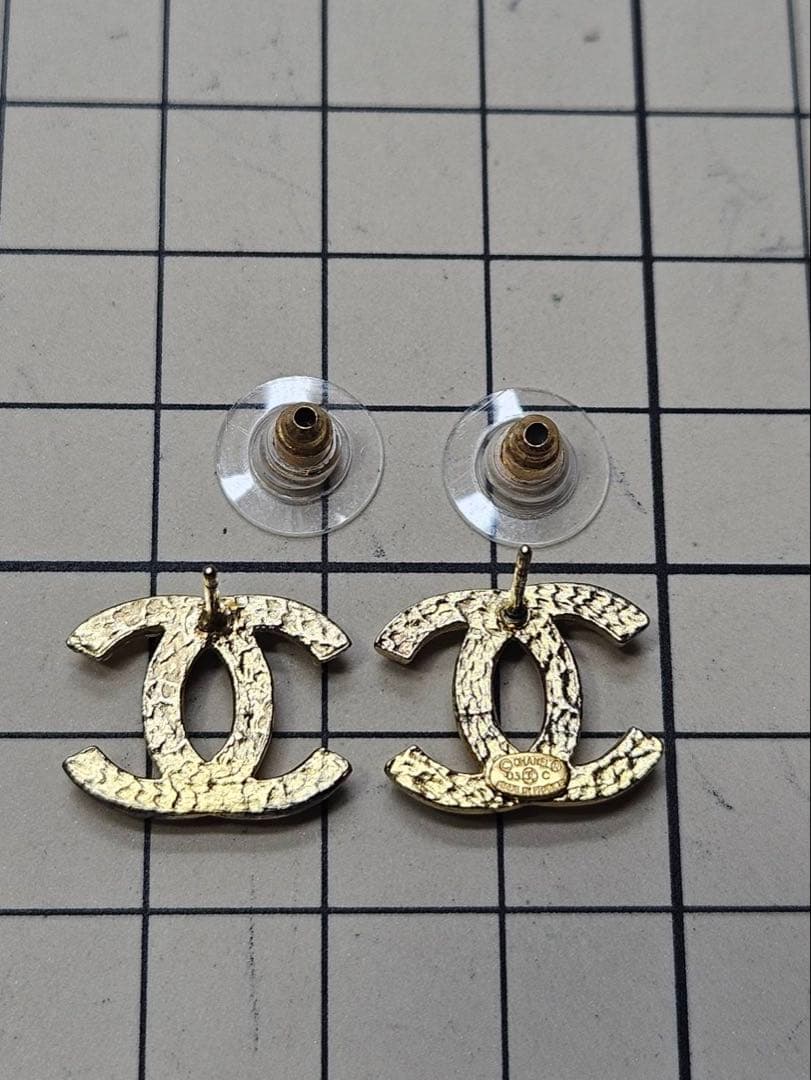 CHANEL　シャネル　03C　ココマークパールラインストーンピアス両耳ゴールド