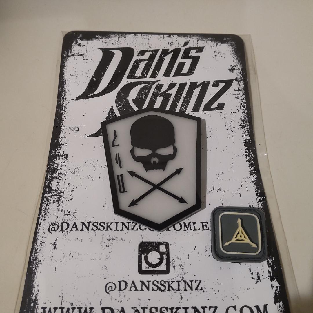 Triple Aught Design 蓄光アクリルパッチ②