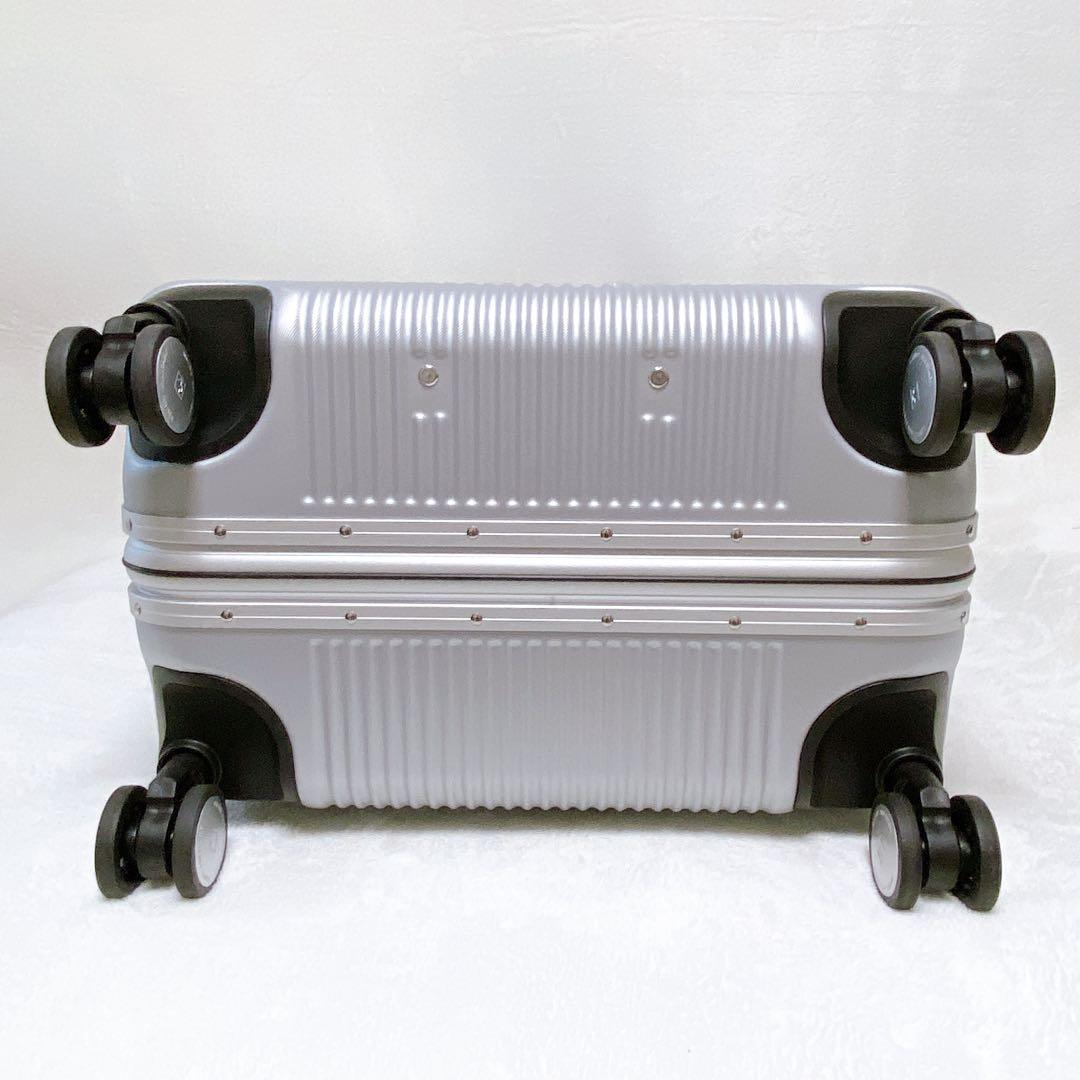 SWISS MILITARY スイスミリタリー　スーツケース　64L　24インチ