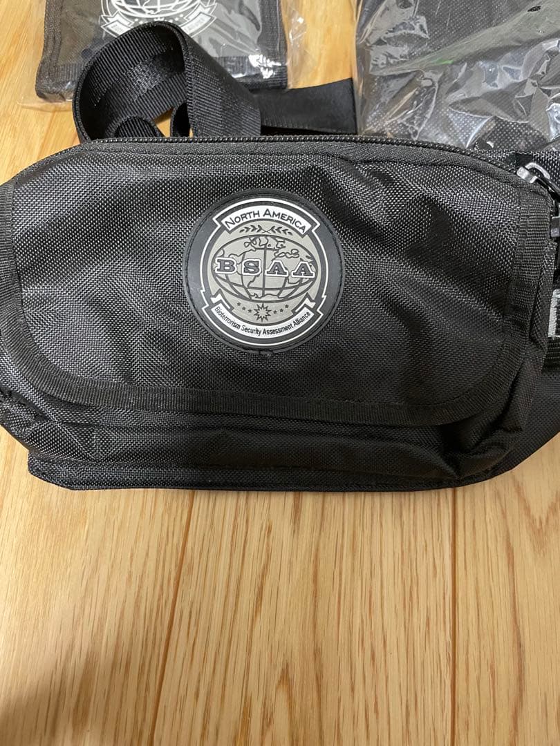 バイオハザード　BSAAバック　ポーチ4点セット