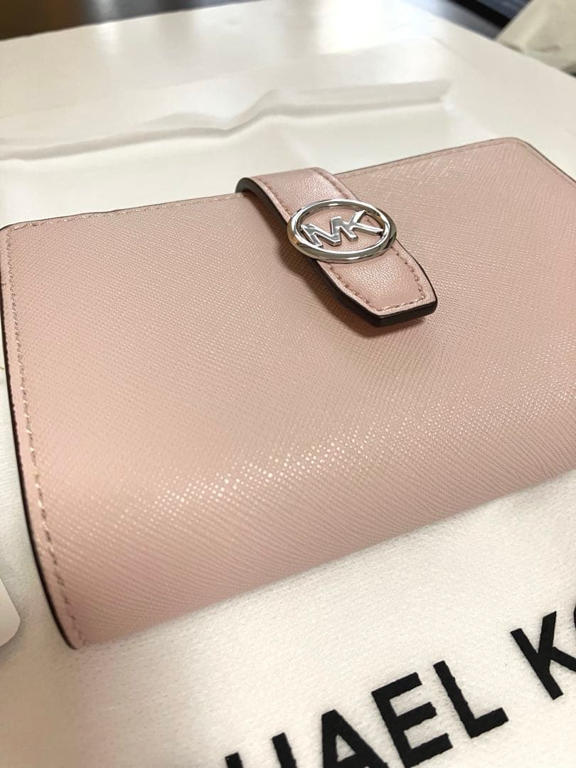 【新品タグ付き】限定色 MICHAEL KORS マイケルコース 二つ折り財布