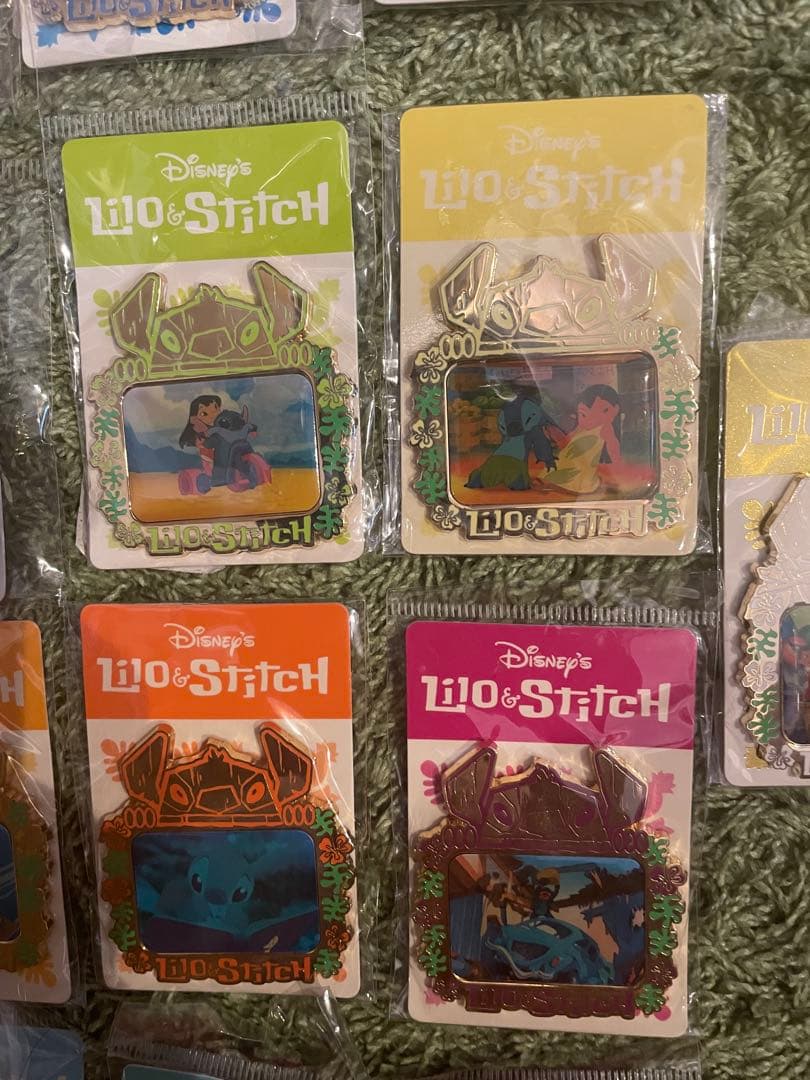 ディズニーストア スティッチ フィルム マンスリー ピンバッジ コンプリート