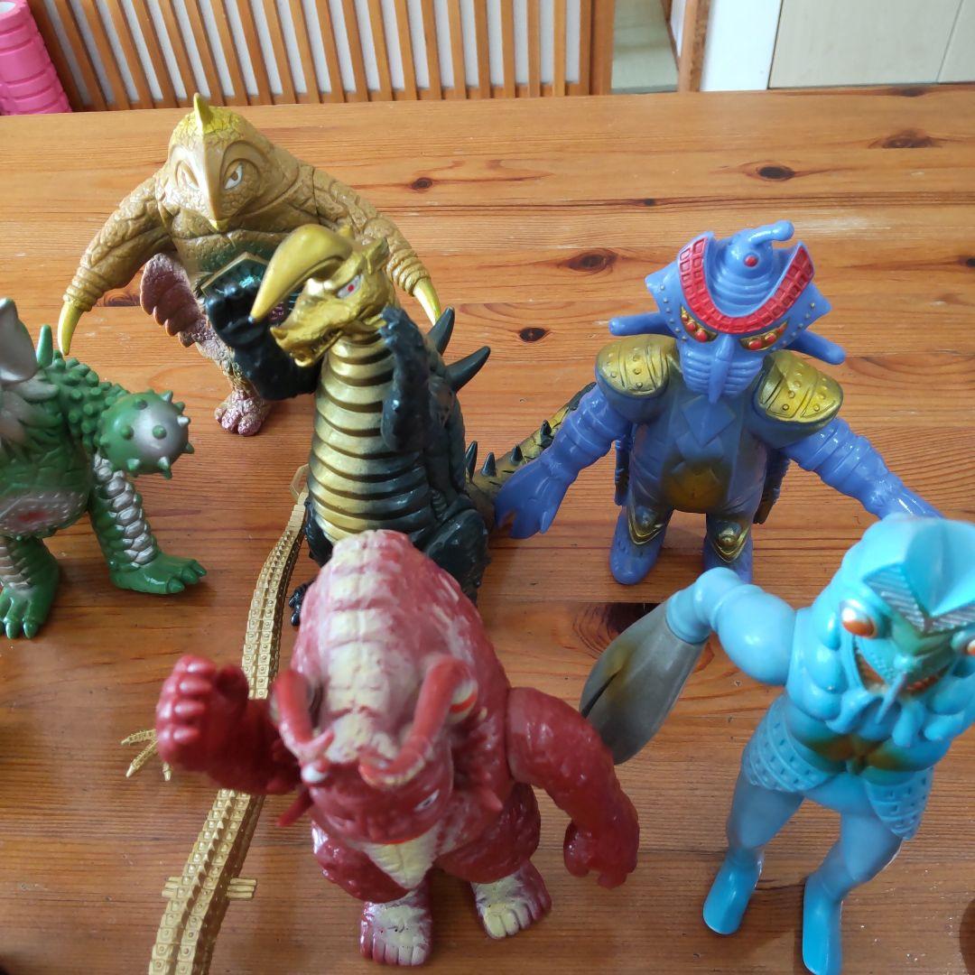 ウルトラマンシリーズ 　　　　　　　　　怪獣ソフビ 12体セット