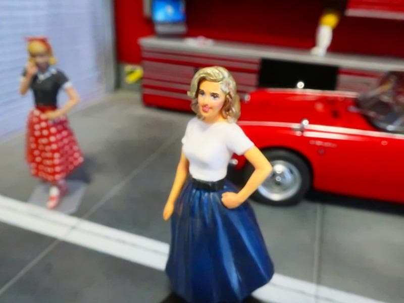 1/24 50s スタイル アメリカンガール フィギュア 紺色スカートVer