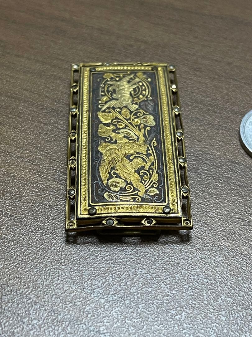 アンティーク　帯留　グリフォン　ゴールド　インレインど　手彫り