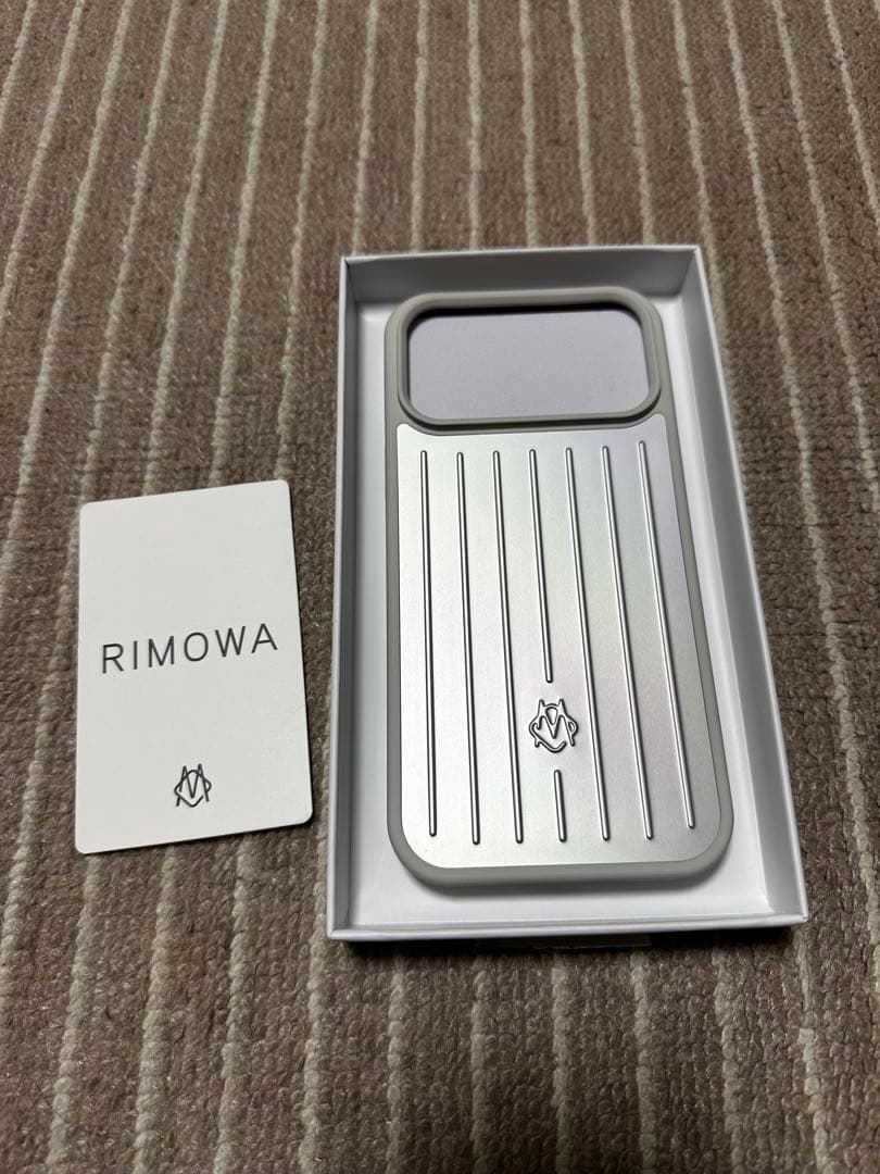 新品 未使用 RIMOWA リモワ iPhone17proMaxケース シルバー