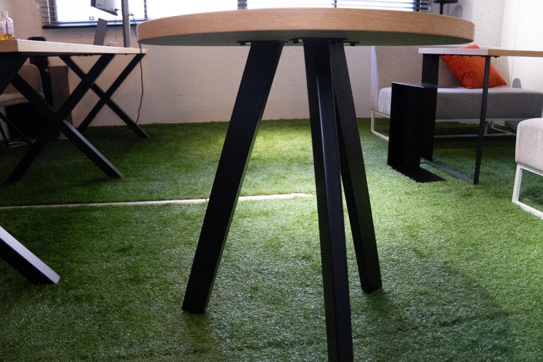 KANADEMONO THE CAFE TABLE / リノリウム ラウンド