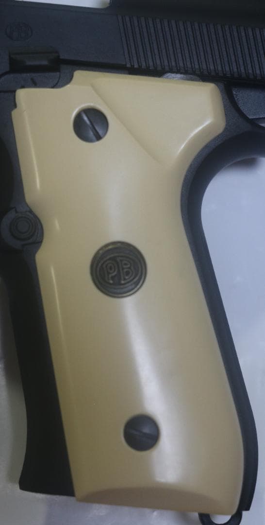 MGC製HW樹脂モデルガン ベレッタＭ９２ＦＳ湾岸戦争限定モデル SPG合法品