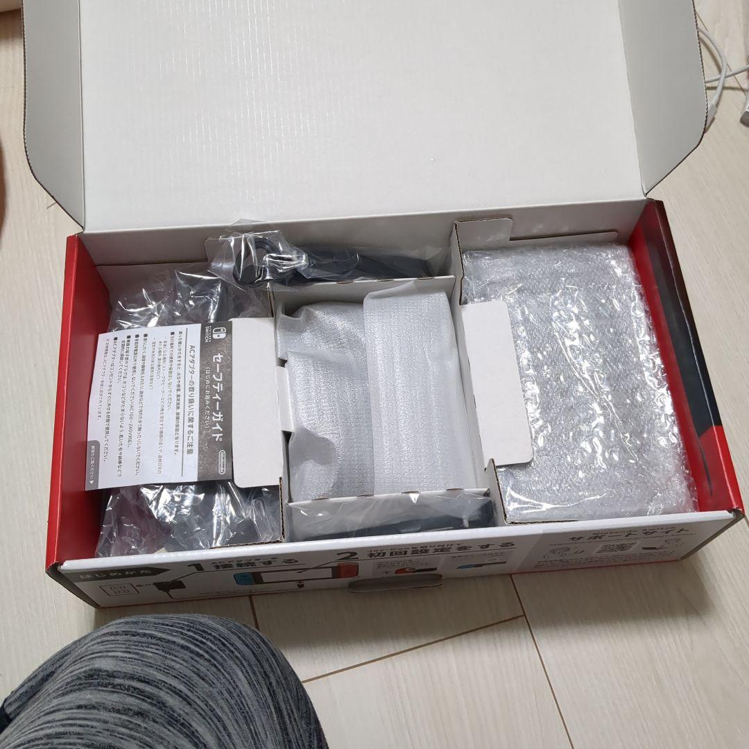 保管状態良好　Nintendo Switch 本体 青/赤 ジョイコン付き