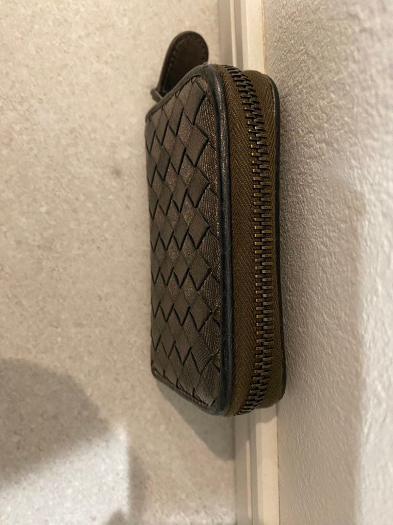 ボッテガヴェネタ ケース　メタリックブロンズ