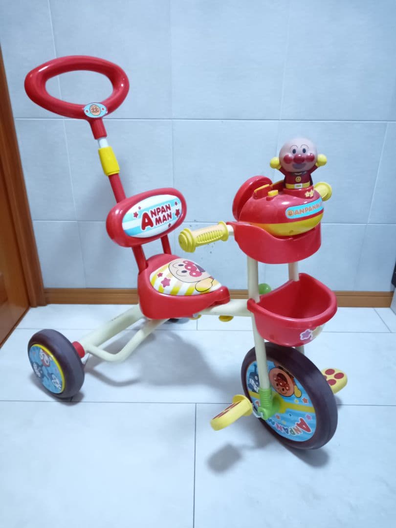 【美品】アンパンマンデラックス三輪車 音楽付き