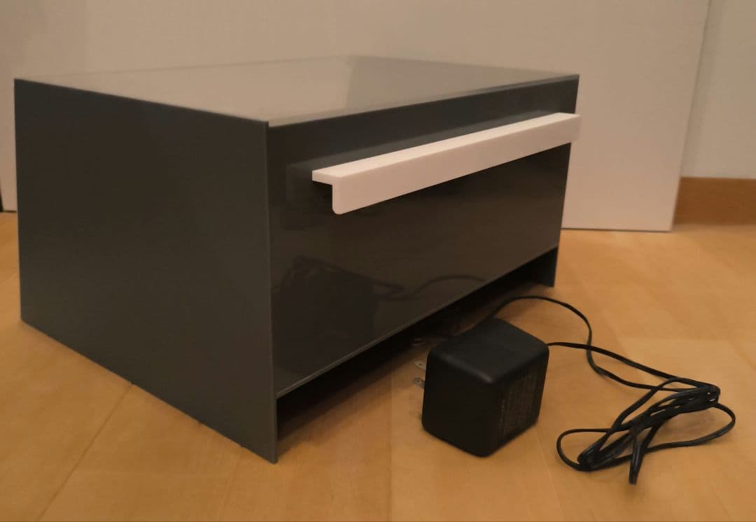 チョロＱアクリル製イルミネーションスイッチ付きケースとイルミネーションチョロQ