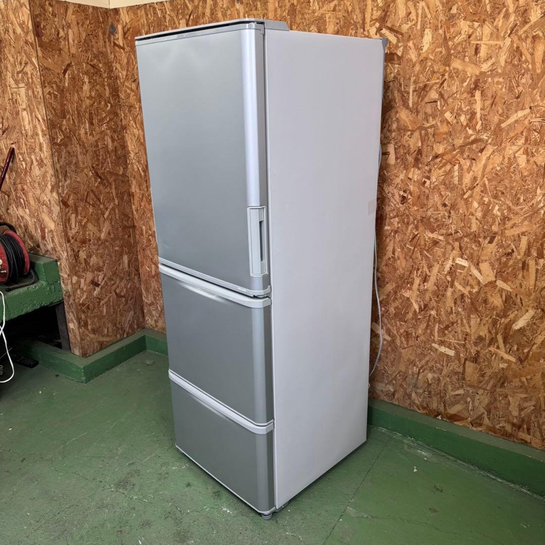 327 シャープ　どっちもドア　大型冷蔵庫　300L強　2022年製　シルバー
