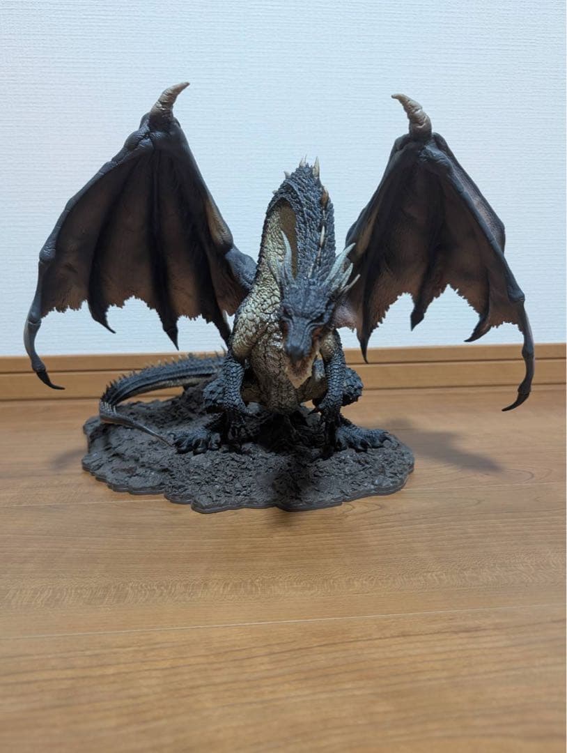 CAPCOMクリエイターズモデル ミラボレアスフィギュア