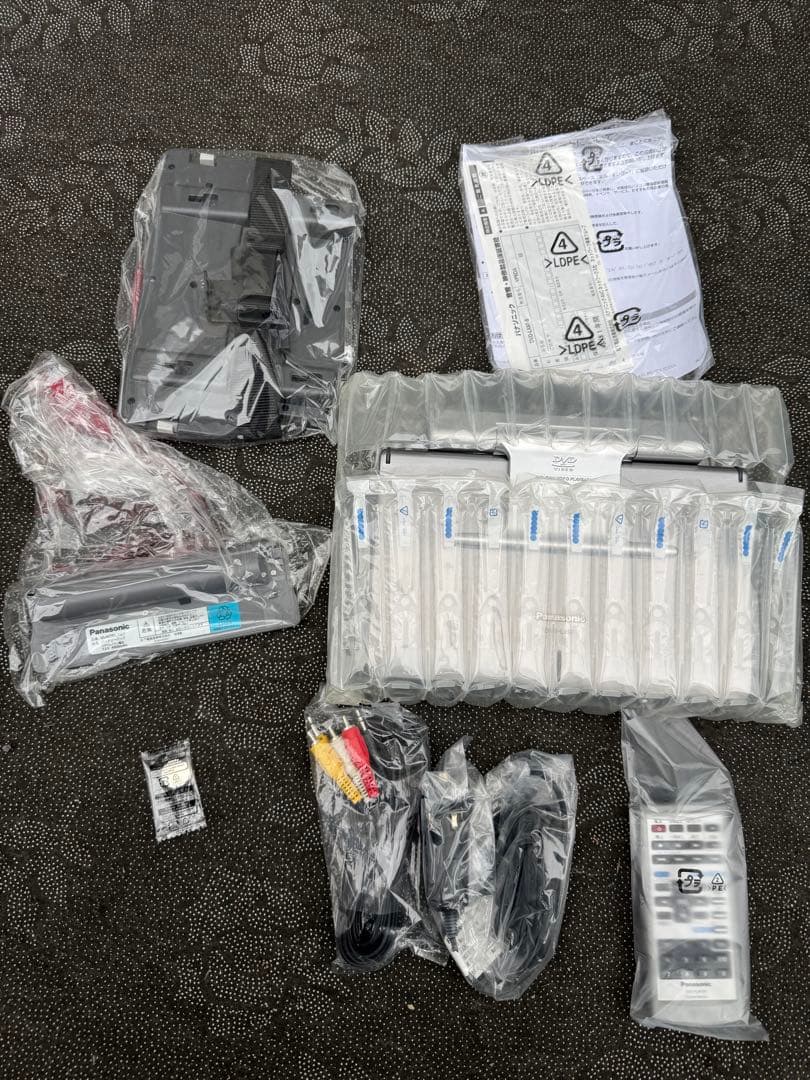 Panasonic DVD-LX97 ポータブルDVDプレーヤー