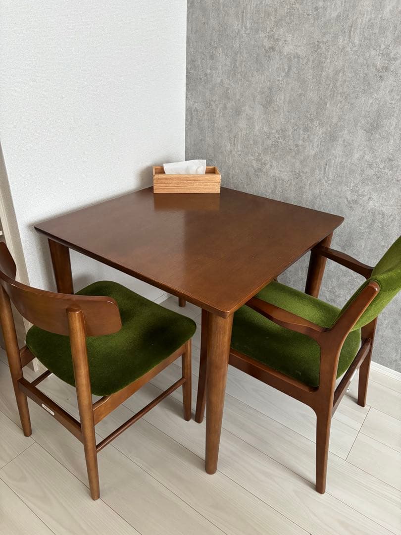 カリモク60 ダイニングテーブル800 ウォールナット　テーブルのみ