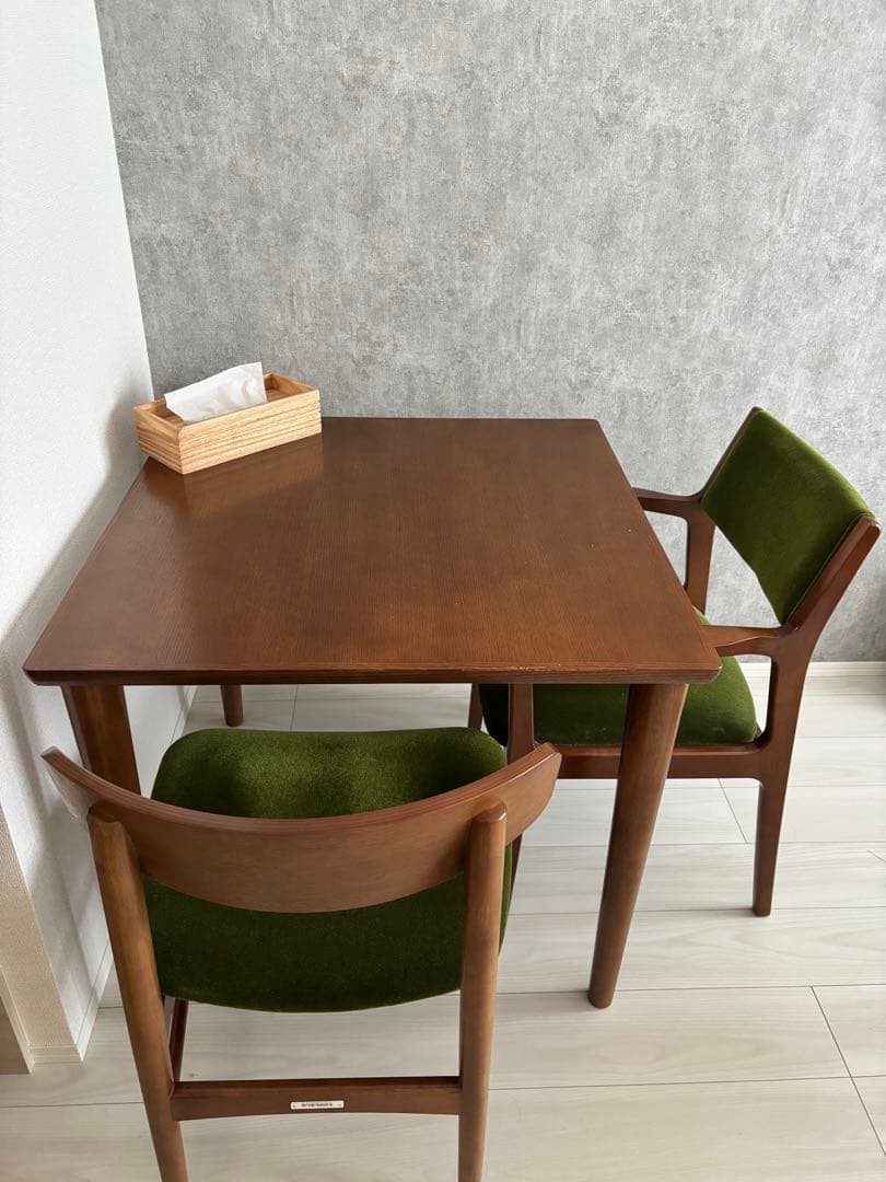 カリモク60 ダイニングテーブル800 ウォールナット　テーブルのみ