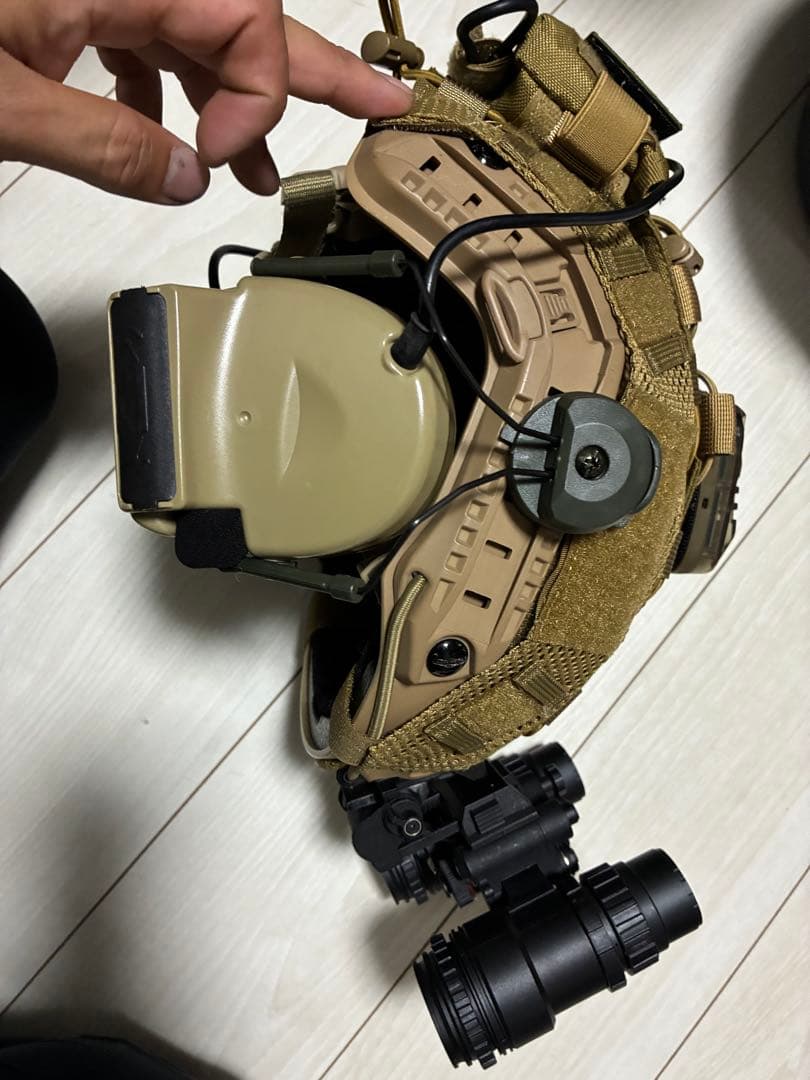 戦術ヘルメット タン色 モジュラー設計