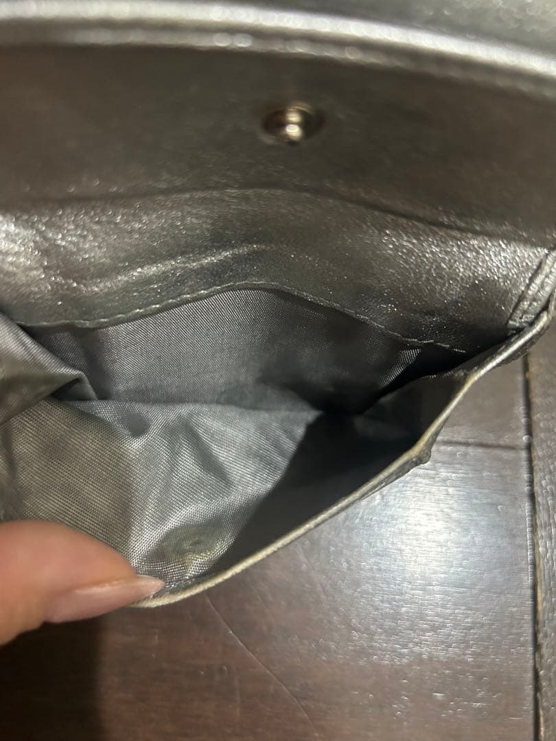 miu miu シルバー 二つ折り財布