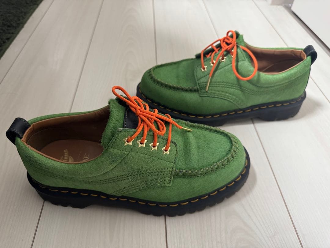 靴 Dr martens awake ny