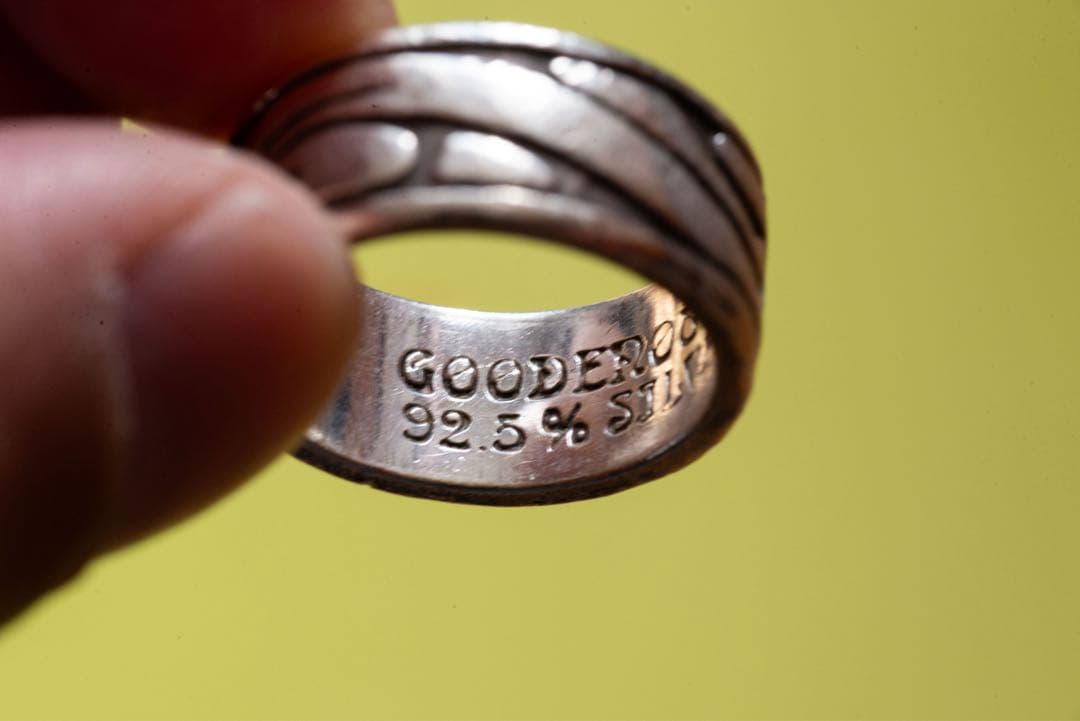 GOODENOUGH トライバルリング