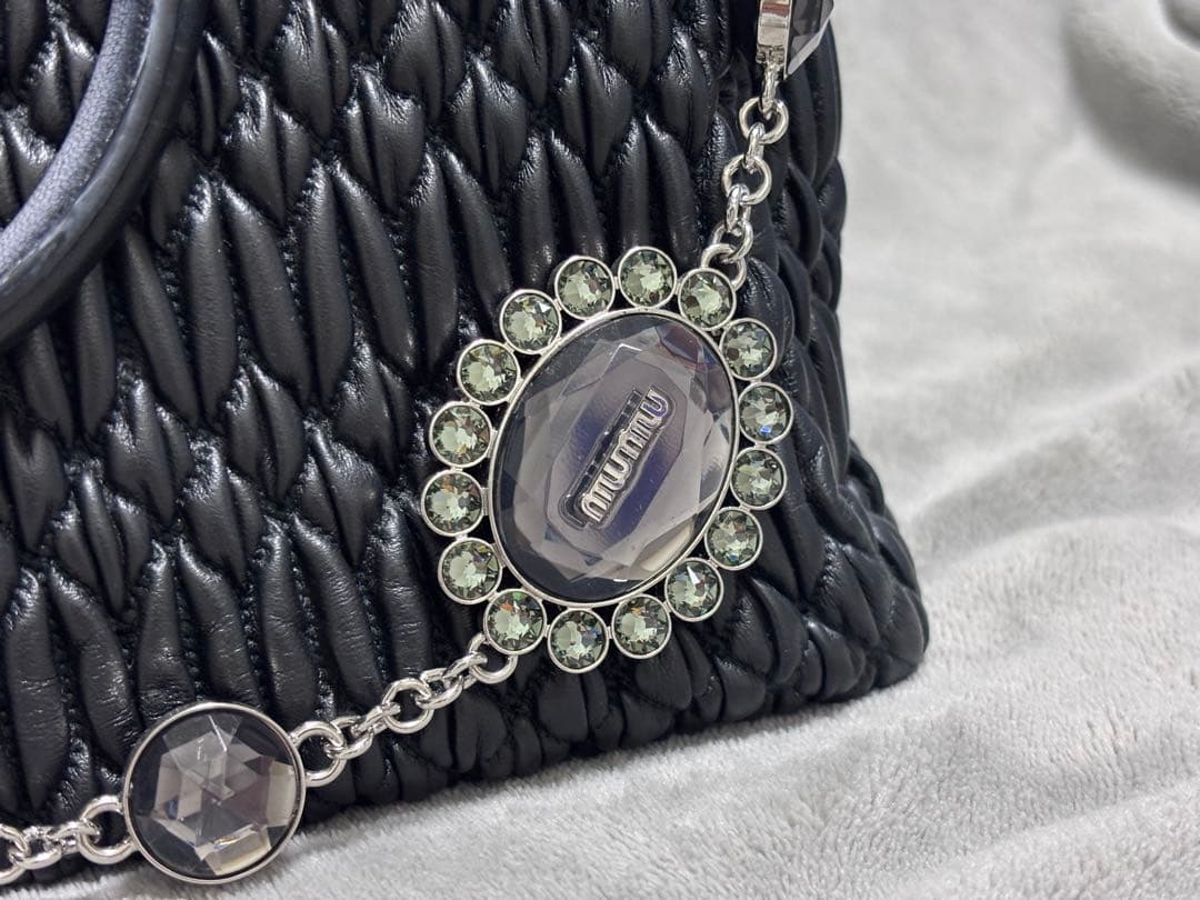 ぴーにゃ miumiuマテラッセ ナッパクリスタル ブラック　付属品あり