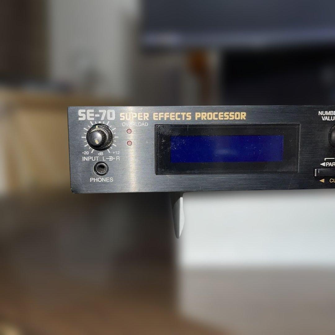 BOSS SE-70 アダプター付属