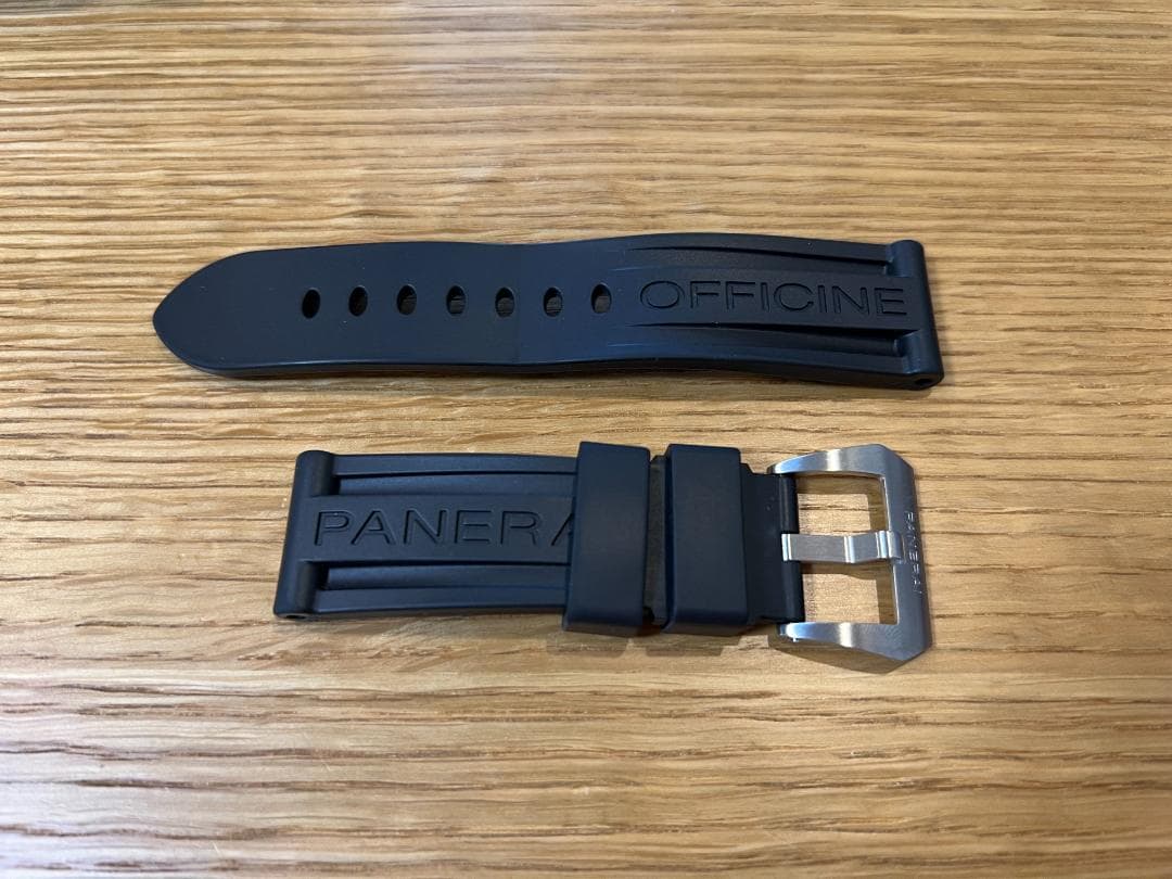 PANERAI OFFICINE ブラックラバーベルト