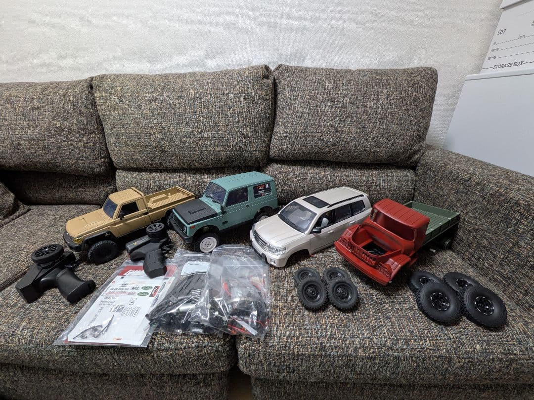 WPL C74ジムニー MN82ランクル 他　WPLパーツ多数　画像の物の全て。