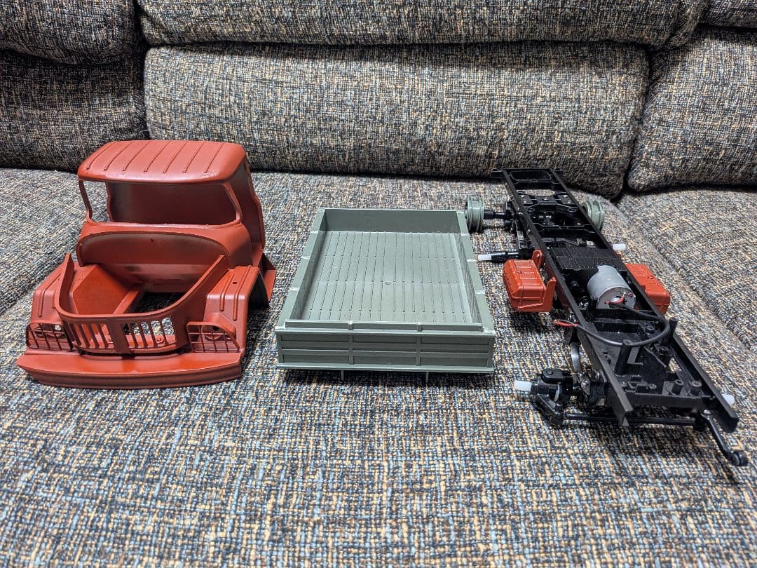 WPL C74ジムニー MN82ランクル 他　WPLパーツ多数　画像の物の全て。