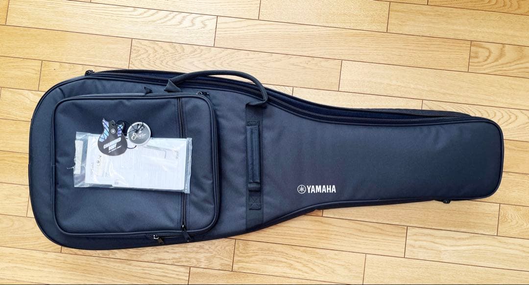 ギター YAMAHA REVSTAR RSS02T BLACK