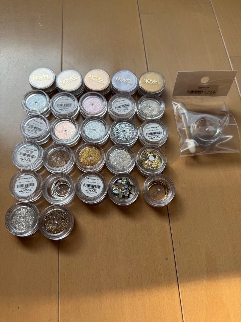 ほぼ未使用品　NOVEL ジェルネイル　パウダー　パーツセット
