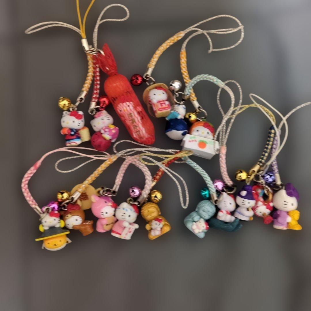 ハローキティ ご当地根付け100個まとめ売り　おまけ付き