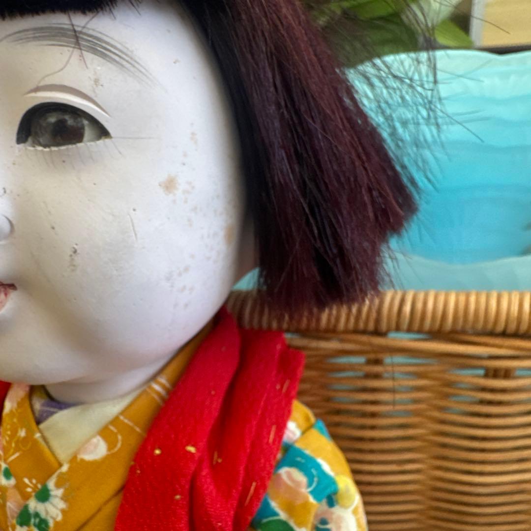 曰く　市松人形 和風模様 赤いベスト