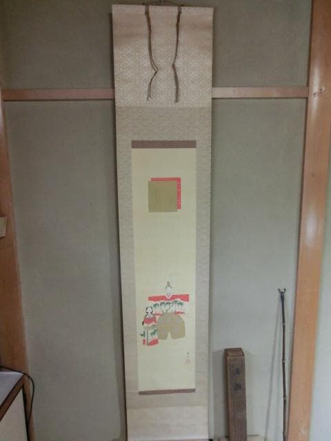 掛軸■香春題 立雛 お雛様 おひなさま 桐共箱 日本画 細身 骨董品■74