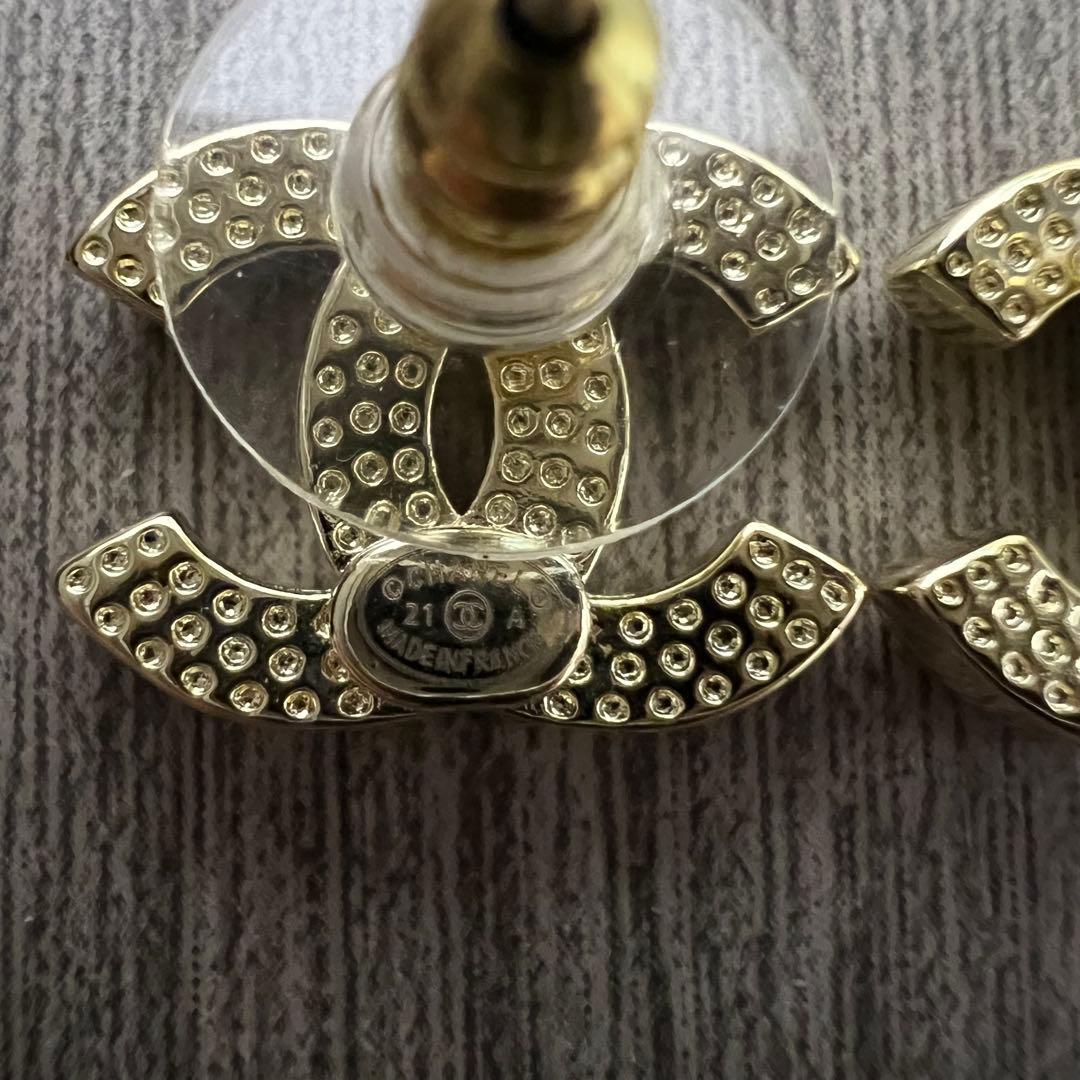 【aiさん】CHANEL ゴールド CCロゴ ピアス レディース