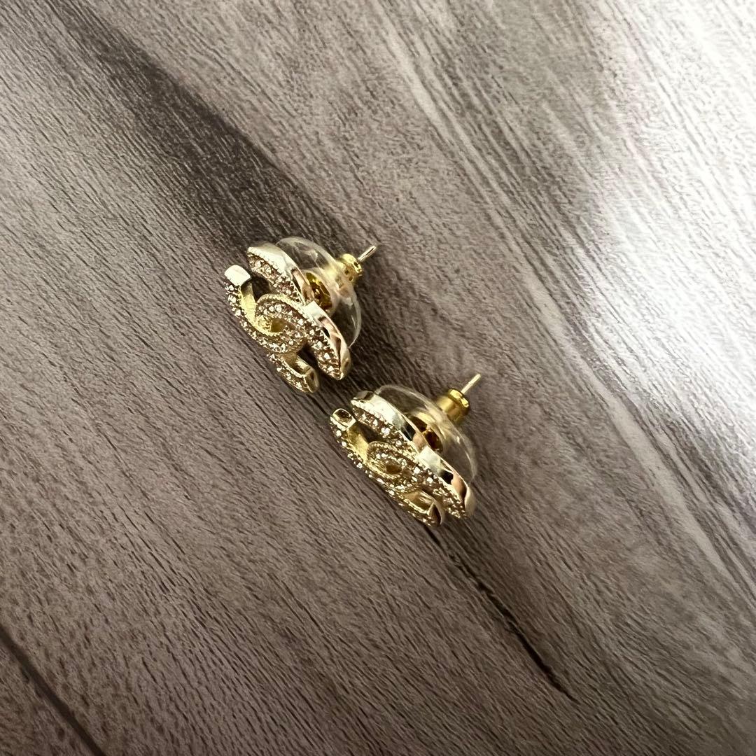 【aiさん】CHANEL ゴールド CCロゴ ピアス レディース