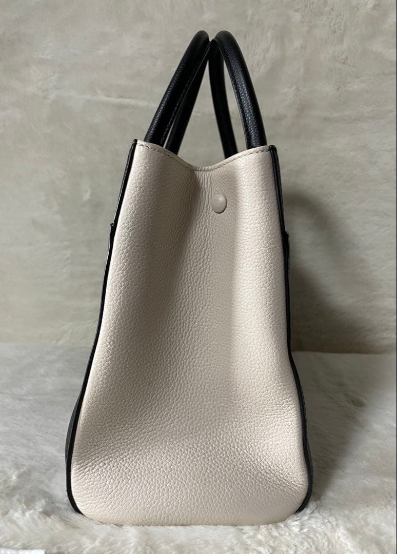 シャネル CHANEL ネオエグゼクティブトートバッグ　バイカラー