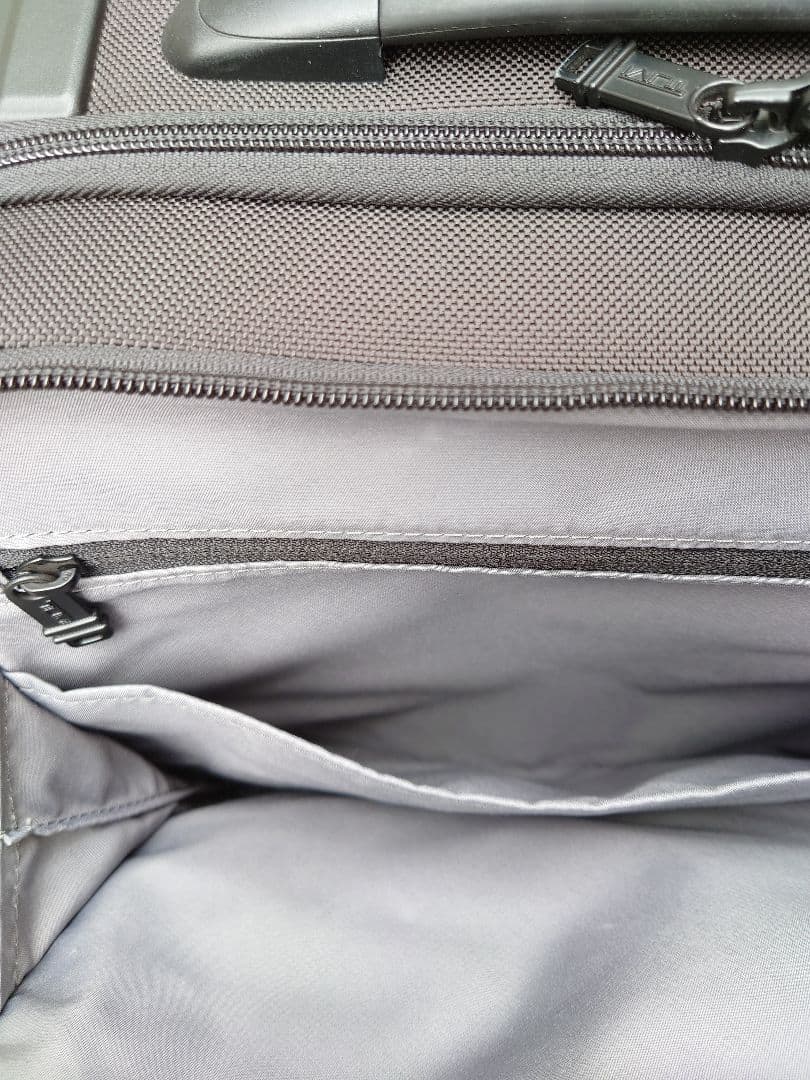極美品✨TUMI トゥミ コンパクト 4ウィール ブリーフケース 機内持ち込み可