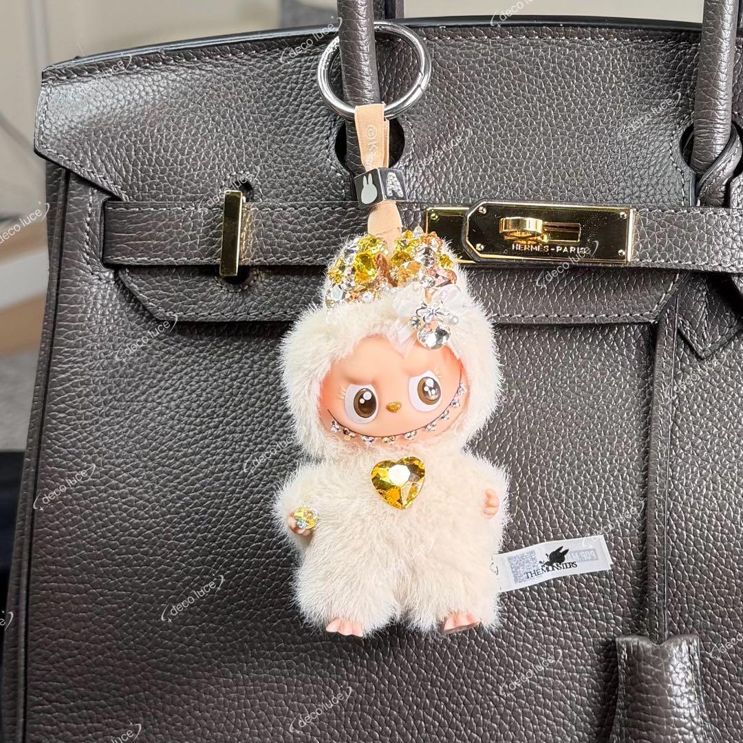 A PIN FOR LOVE A スワロフスキー　ラブブ　イニシャル　ミニラブブ