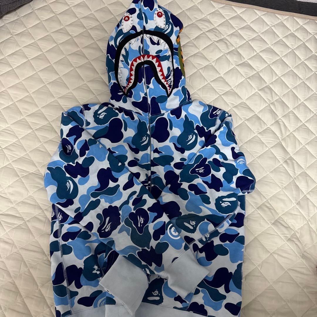 【希少】A BATHING APEパーカー限定品