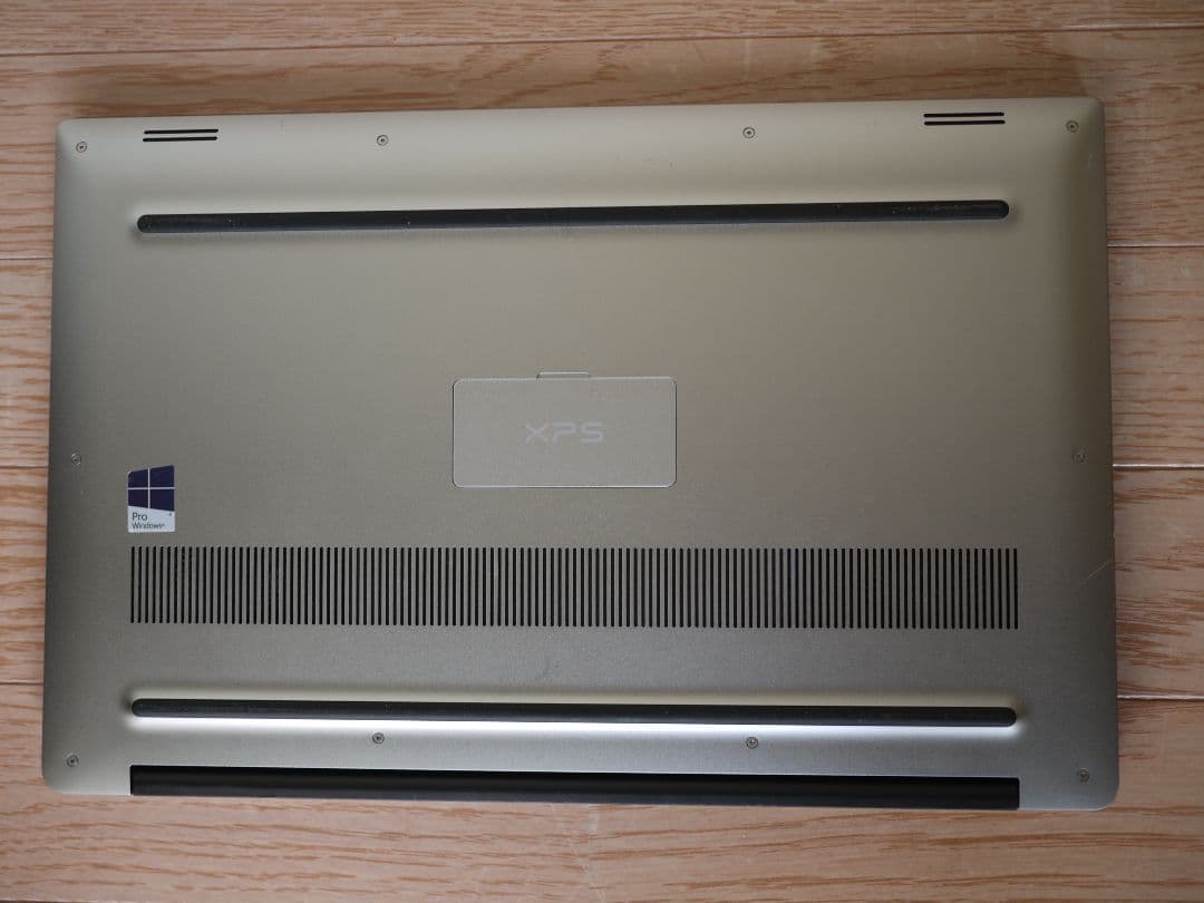 DELL ノートPC 4K タッチパネル　i7-16GB-512