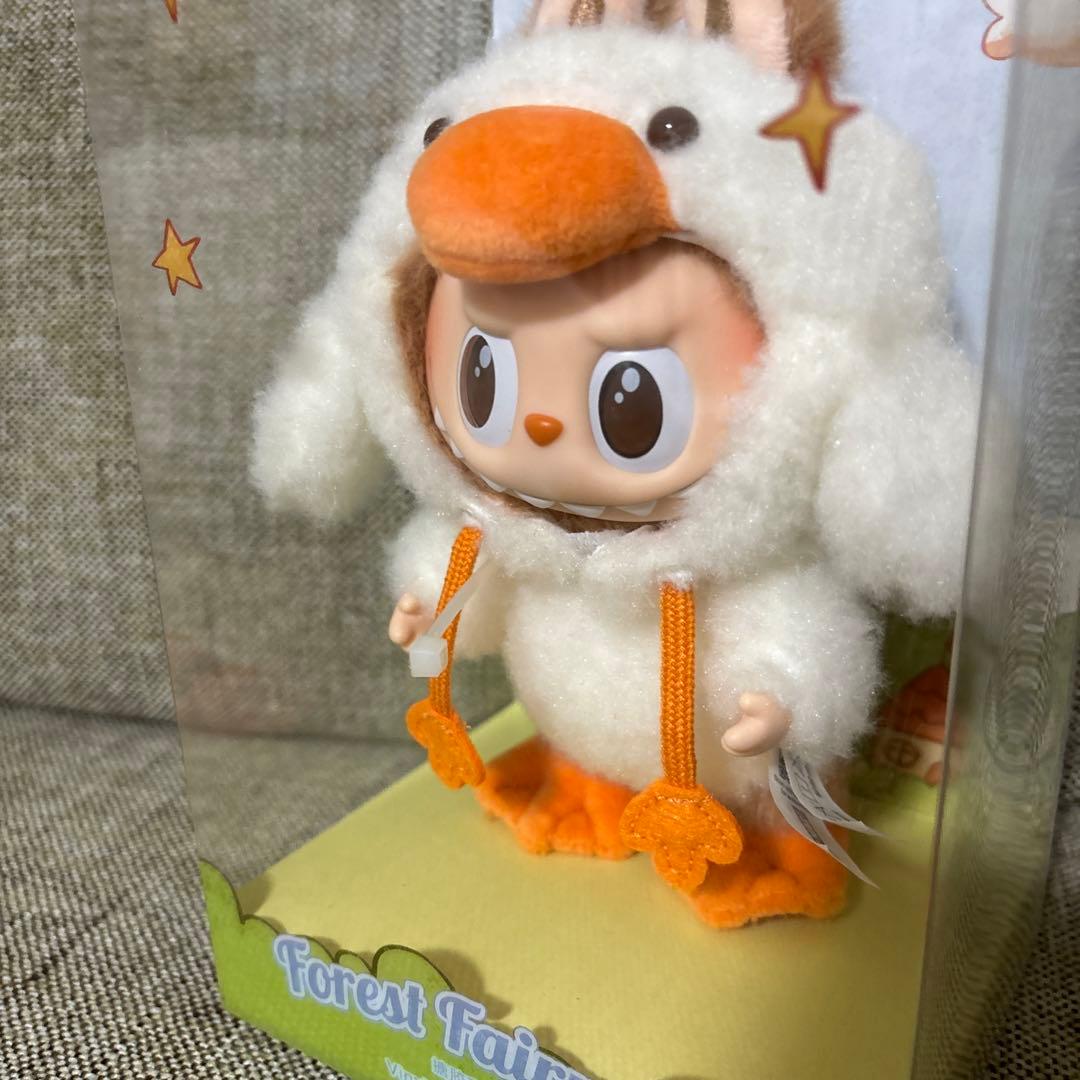 ラブブLABUBU 中国限定一つとcrybaby一つ