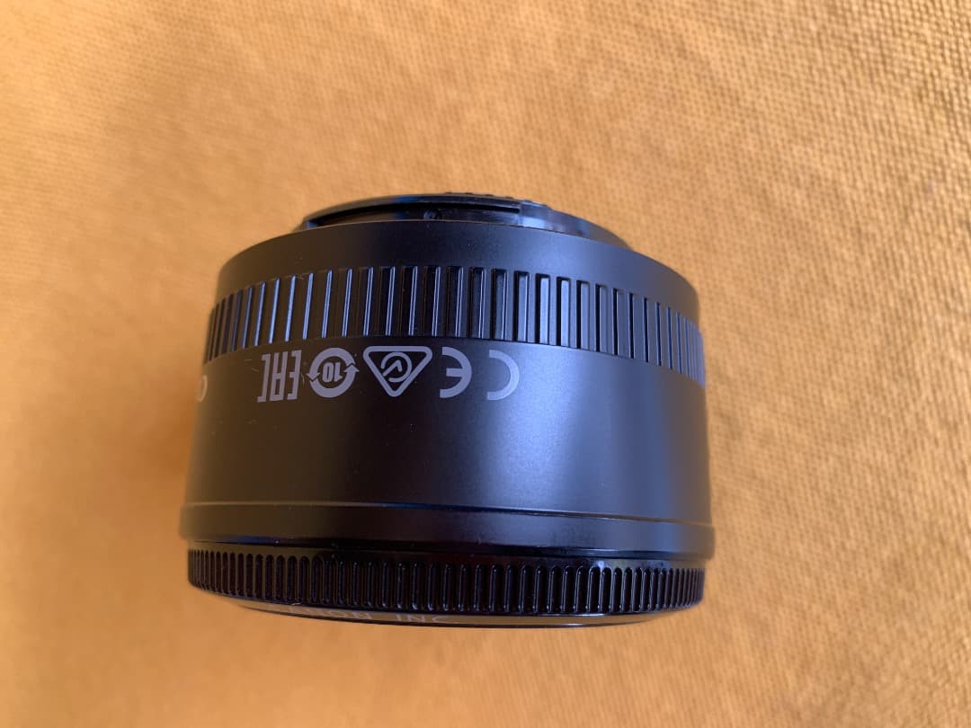 Canon(キヤノン）EF 50mm f/1.8 II レンズ