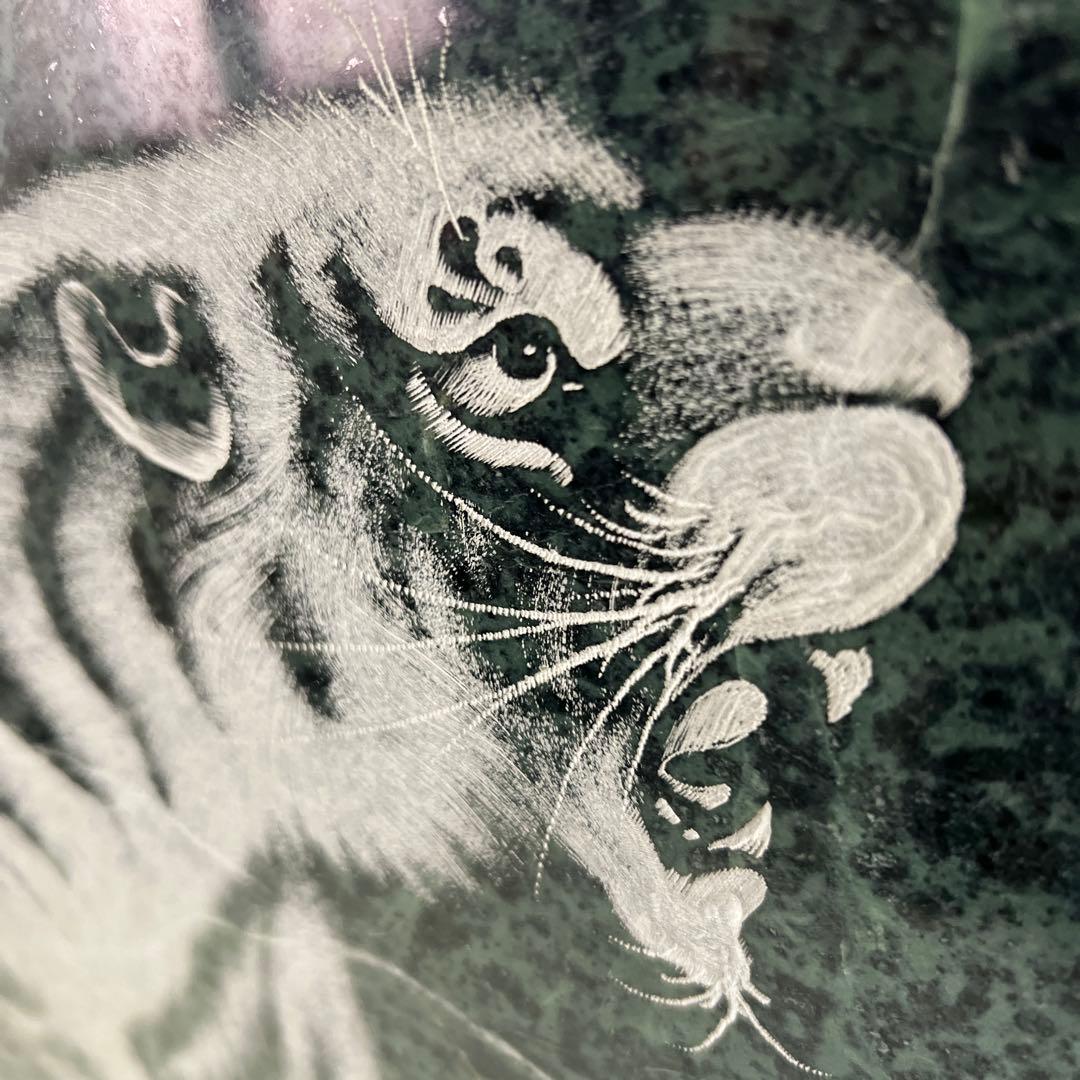 【高級美術品】大理石 影彫り 円形 石板画／白虎図 巨大サイズ 銘・台座付