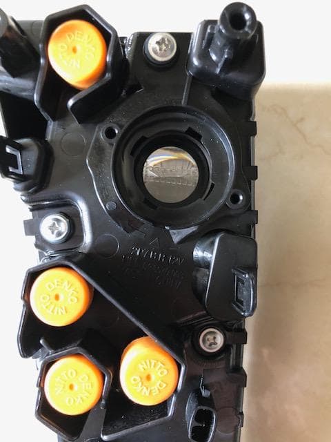 ＜新品・未使用＞プリウス50系前期テールランプ左下