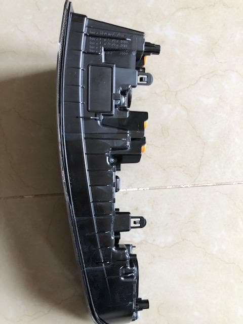 ＜新品・未使用＞プリウス50系前期テールランプ左下