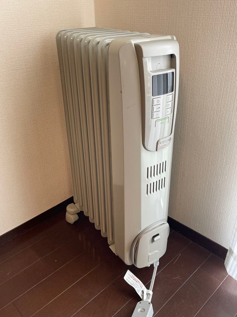 デロンギDelonghi 8-10畳23年式　美品